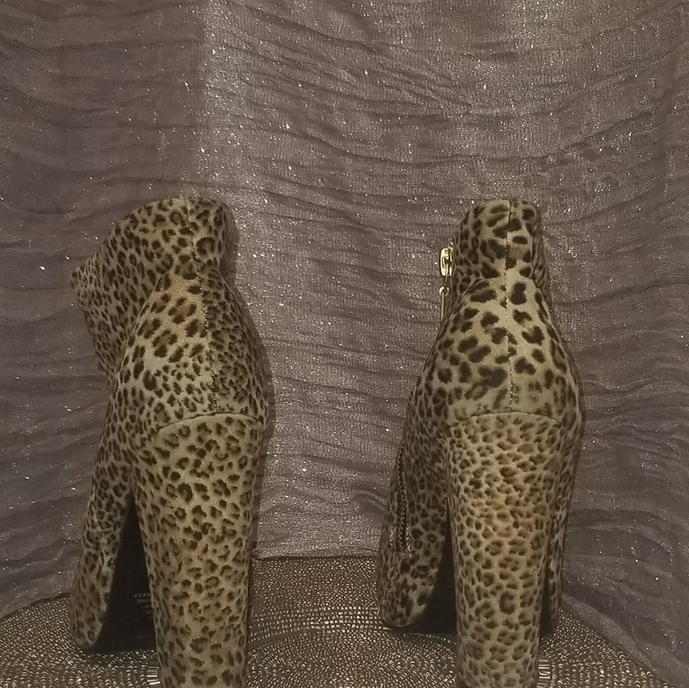 Leopard boots - Picture 2 of 3